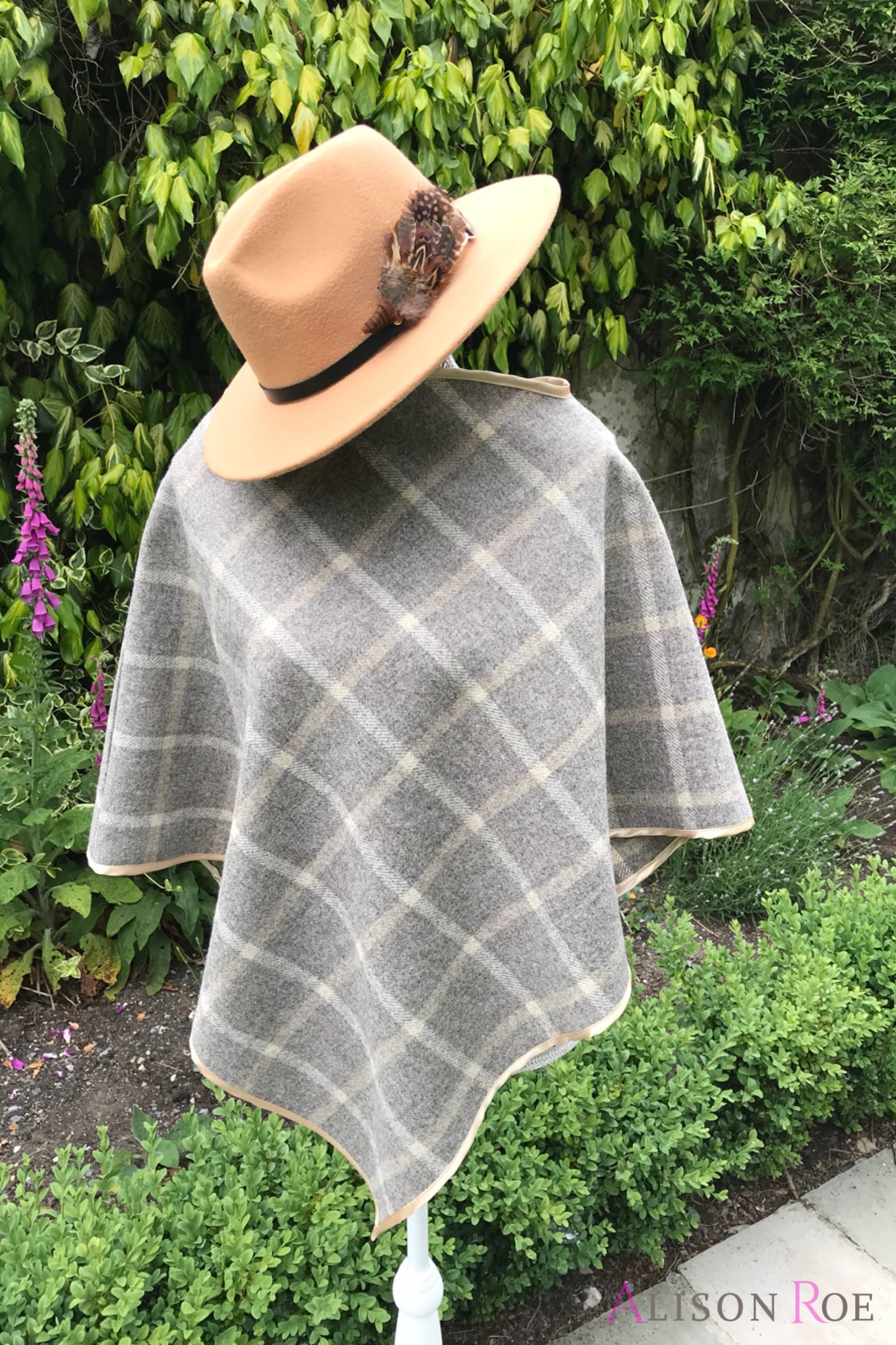 Tweed Check Cape - Beige