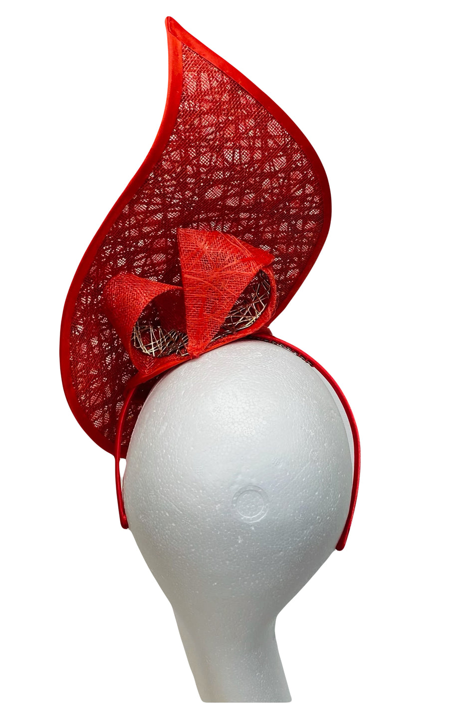 Designer hats & headpieces for hire. Alison Roe Millinery & hat hire