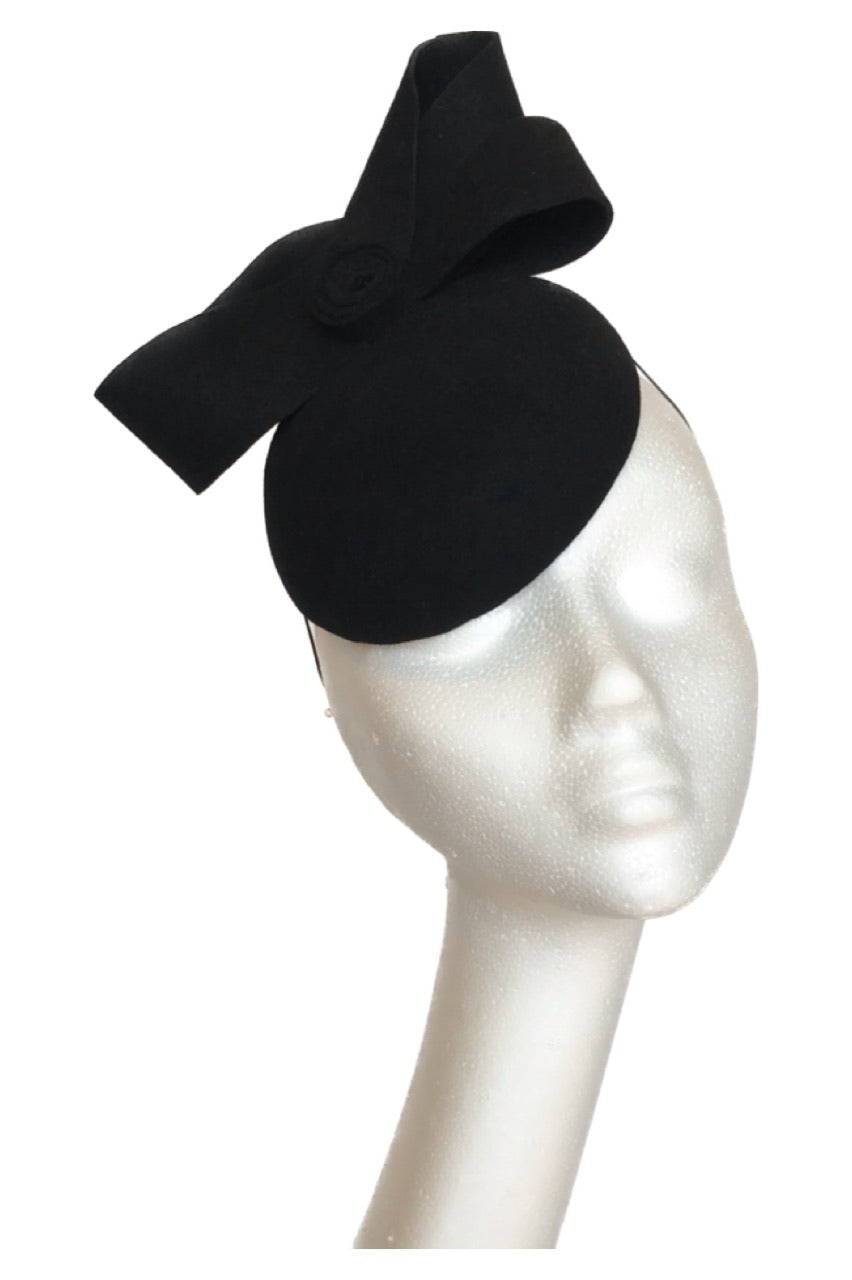 black felt hat to hire