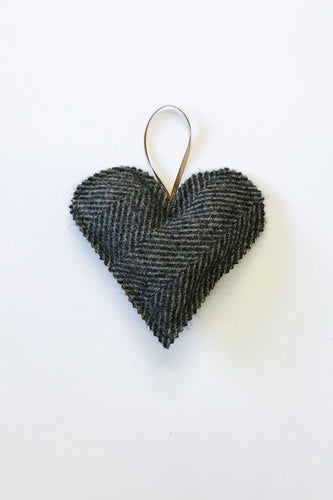 Brown tweed heart accessory