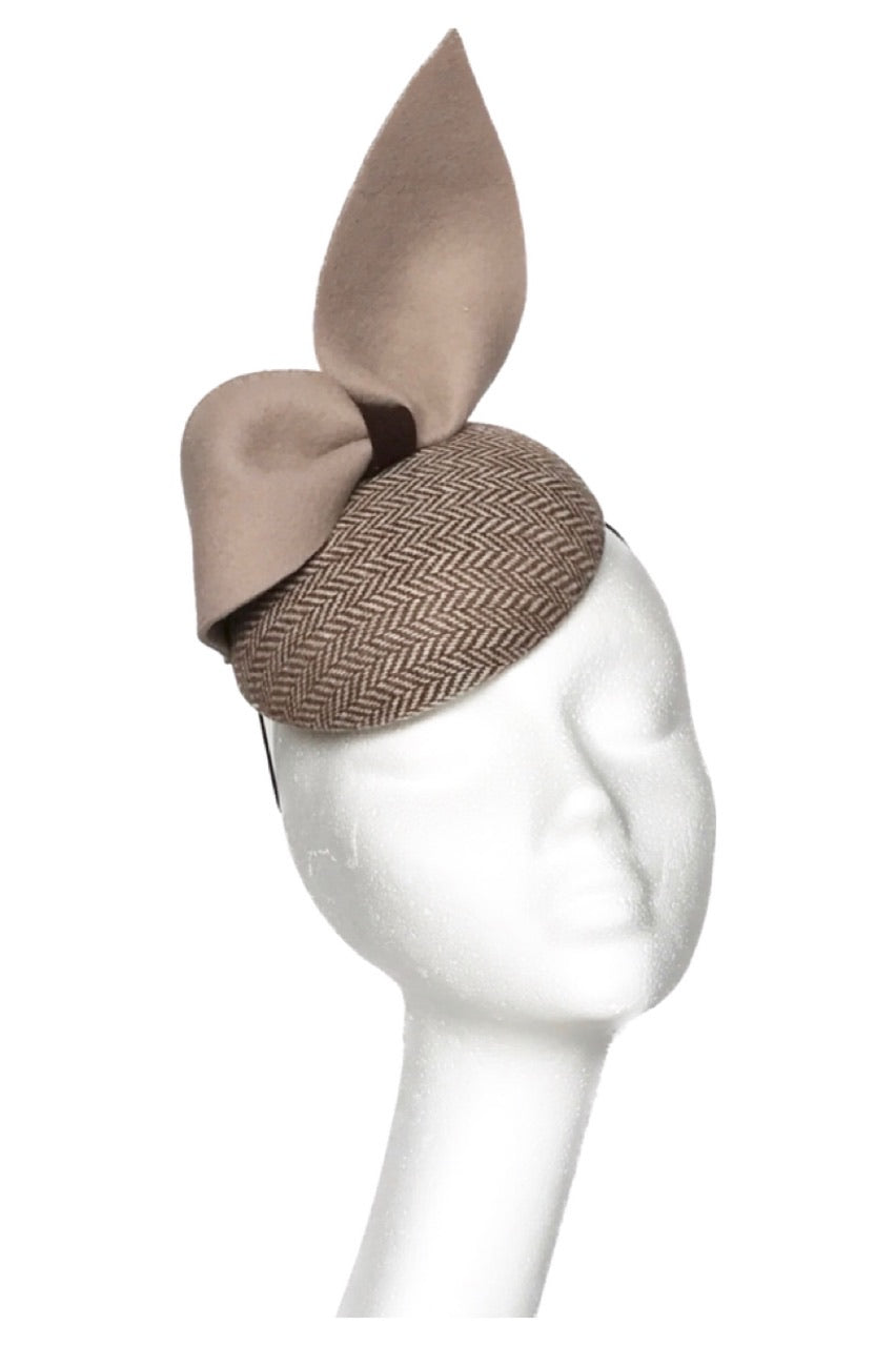 Beige headpiece to hire